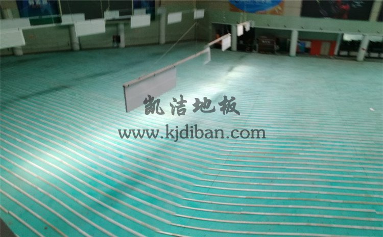 湖北武漢體育中心運(yùn)動木地板項(xiàng)目-凱潔實(shí)木運(yùn)動地板廠家