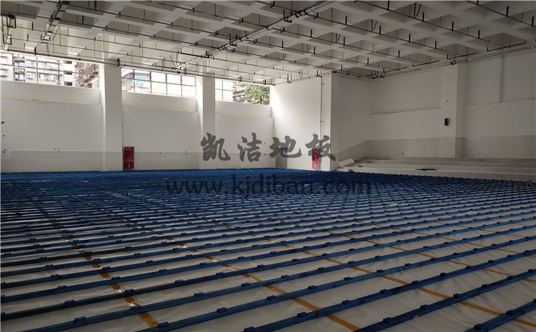 四川綿陽(yáng)實(shí)驗(yàn)中學(xué)體育館木地板項(xiàng)目-凱潔實(shí)木運(yùn)動(dòng)地板廠家
